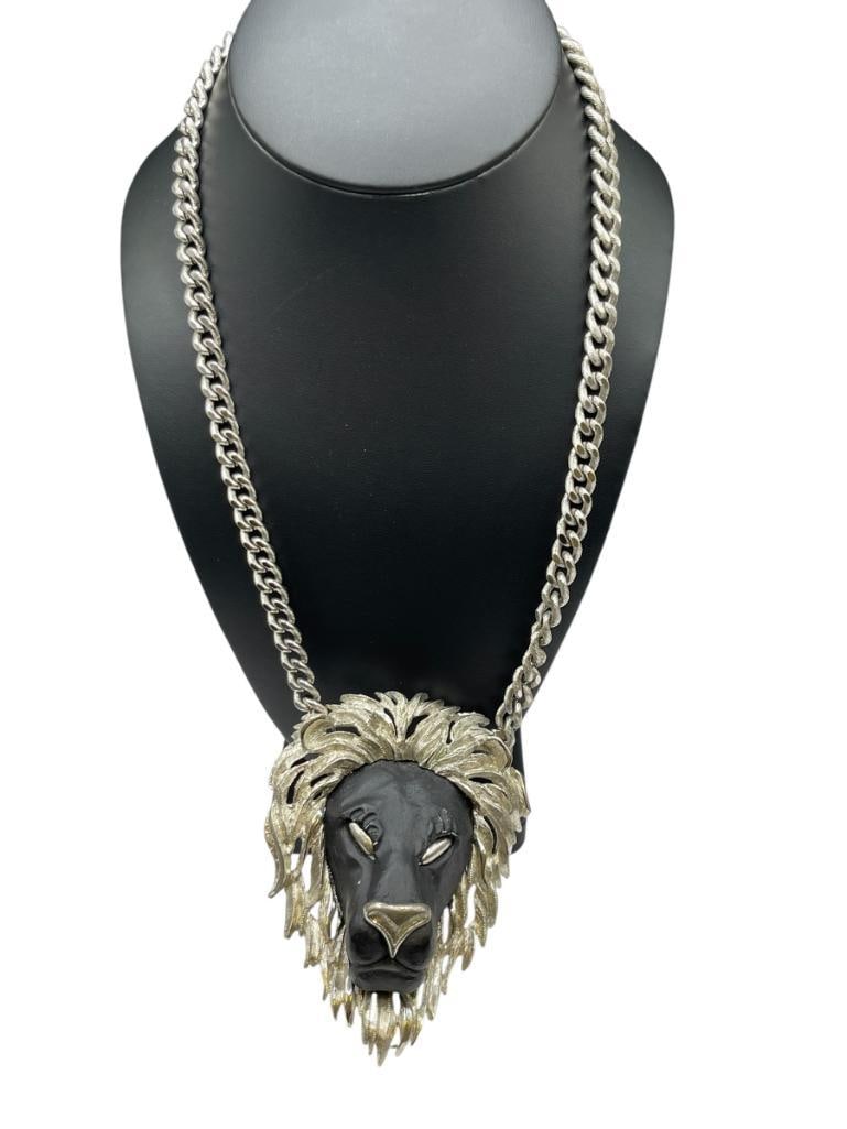 VINTAGE STYLE RAZZE DESIGNER SIGNED SIMULATED BLACK ONYX FIGURAL LION'S HEAD PENDANT NECKLACE: FEATURING EXCEPTIONAL DETAIL IN LION'S MANE, SILVER TONED DESIGN 20" NECKLACE, 3 3/4" PENDANT 