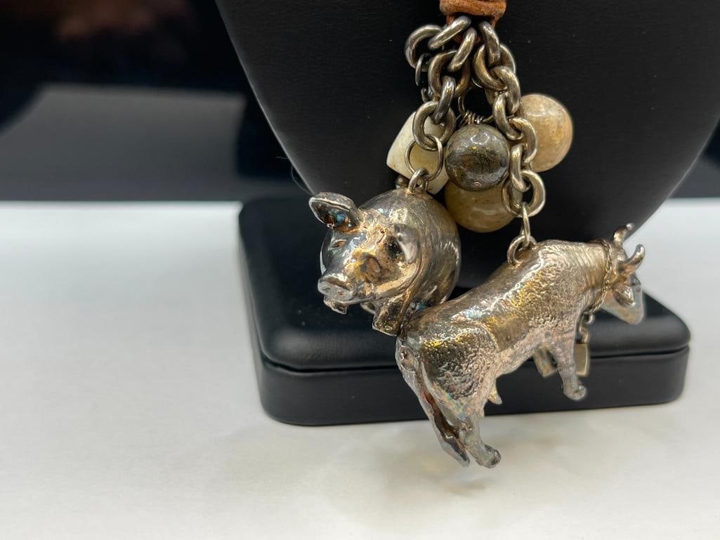 VINTAGE DESIGNER SIGNED STERLING SILVER WESTERN BULL AND PIG DANGLE PENDANT CHAIN LINK NECKLACE - 4