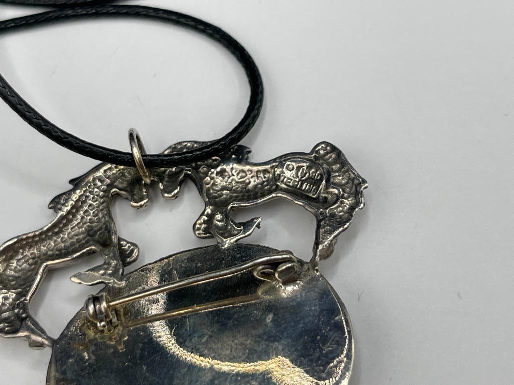VINTAGE DESIGNER SIGNED STERLING SILVER AND BLACK ONYX WESTERN HORSE MOTIF PENDANT NECKLACE - 6