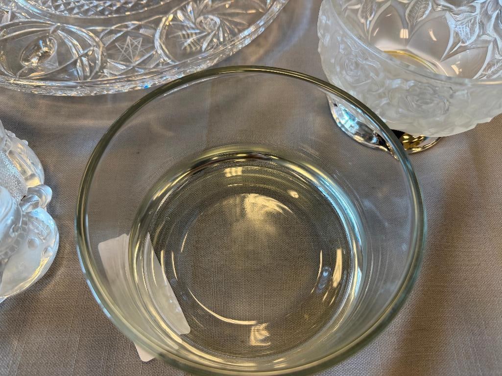 SIX PIECES OF GLASSWARE SERVINGS BOWLS, CENTERPIECE BOWL, WHEEL CUT PLATTER - 12