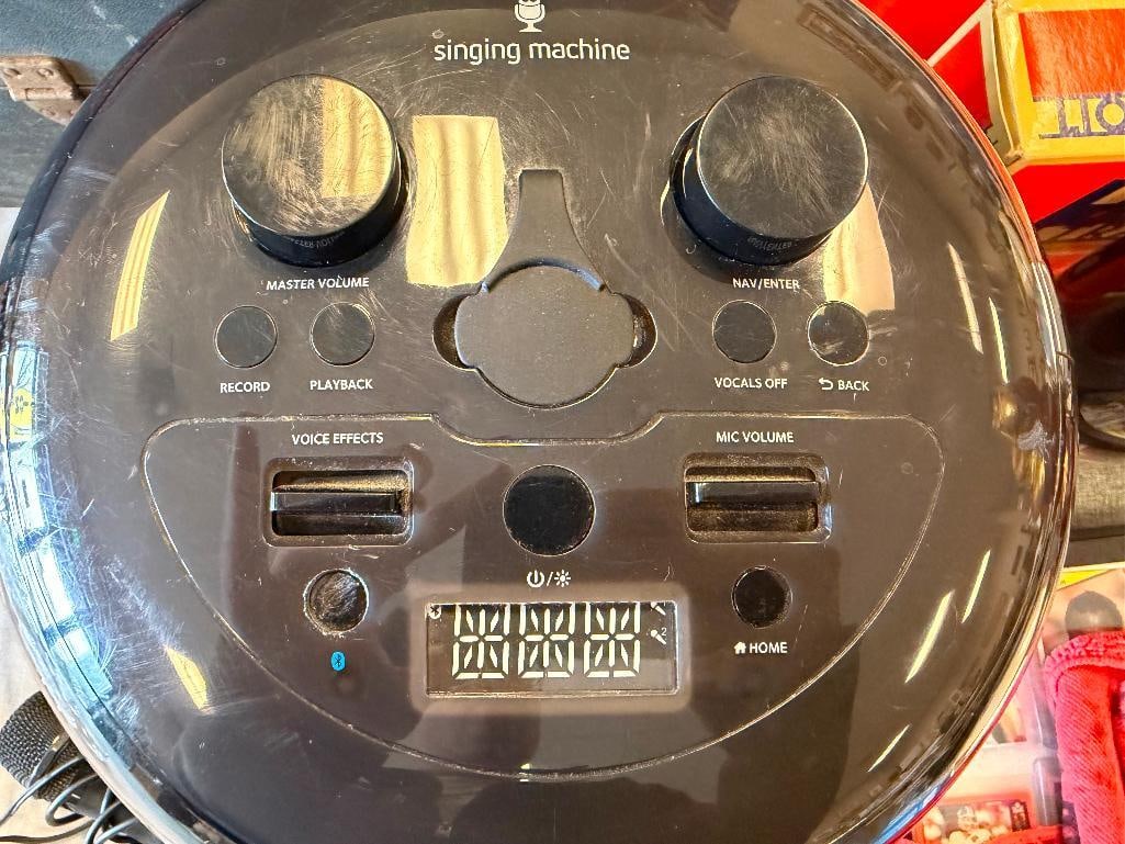 SINGING MACHINE KARAOKE MACHINE MODEL SMC2035 - 8
