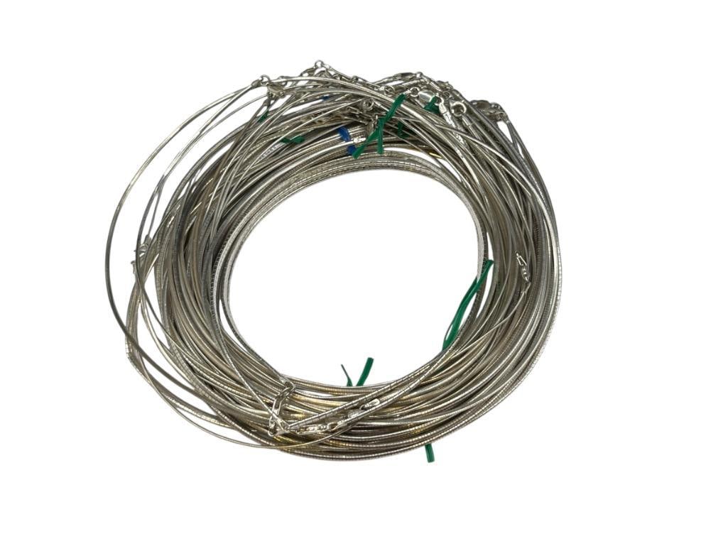 ASSORTED STERLING SILVER OMEGA LINK FASHION NECKLACES INCLUDING MANY ITALIAN MADE: ALL SINGLE STRANDS VARIOUS LENGTHS, 398.64 GRAMS 