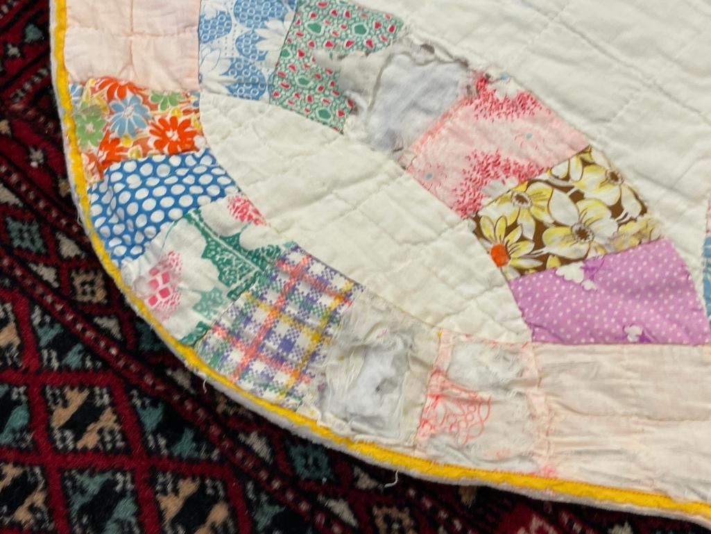 DOUBLE WEDDING RING VINTAGE PATCHWORK STYLED QUILT - 4