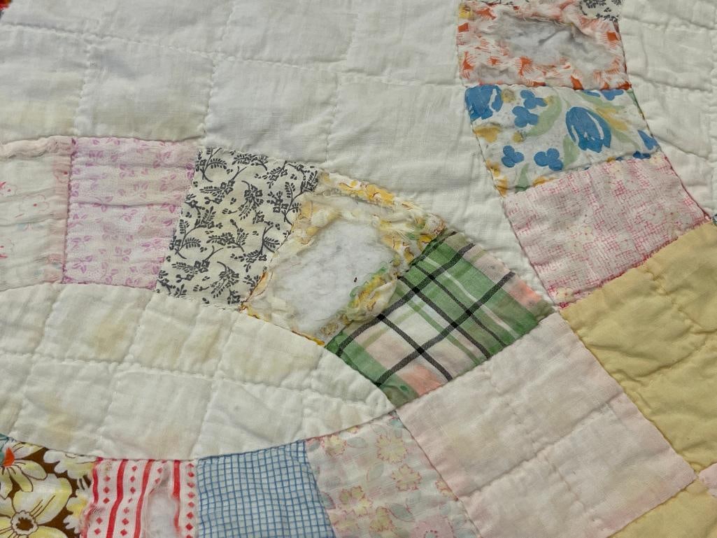 DOUBLE WEDDING RING VINTAGE PATCHWORK STYLED QUILT - 5