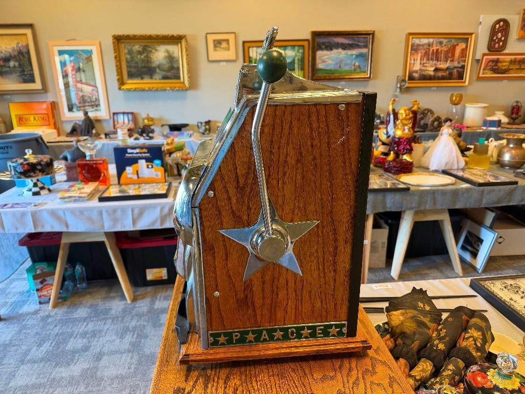 VINTAGE CIRCA 1980'S PACE ROLL-A-TOP ALUMINUM 10 CENT / DIME SLOT MACHINE FROM HARRAH'S CASINO - 15