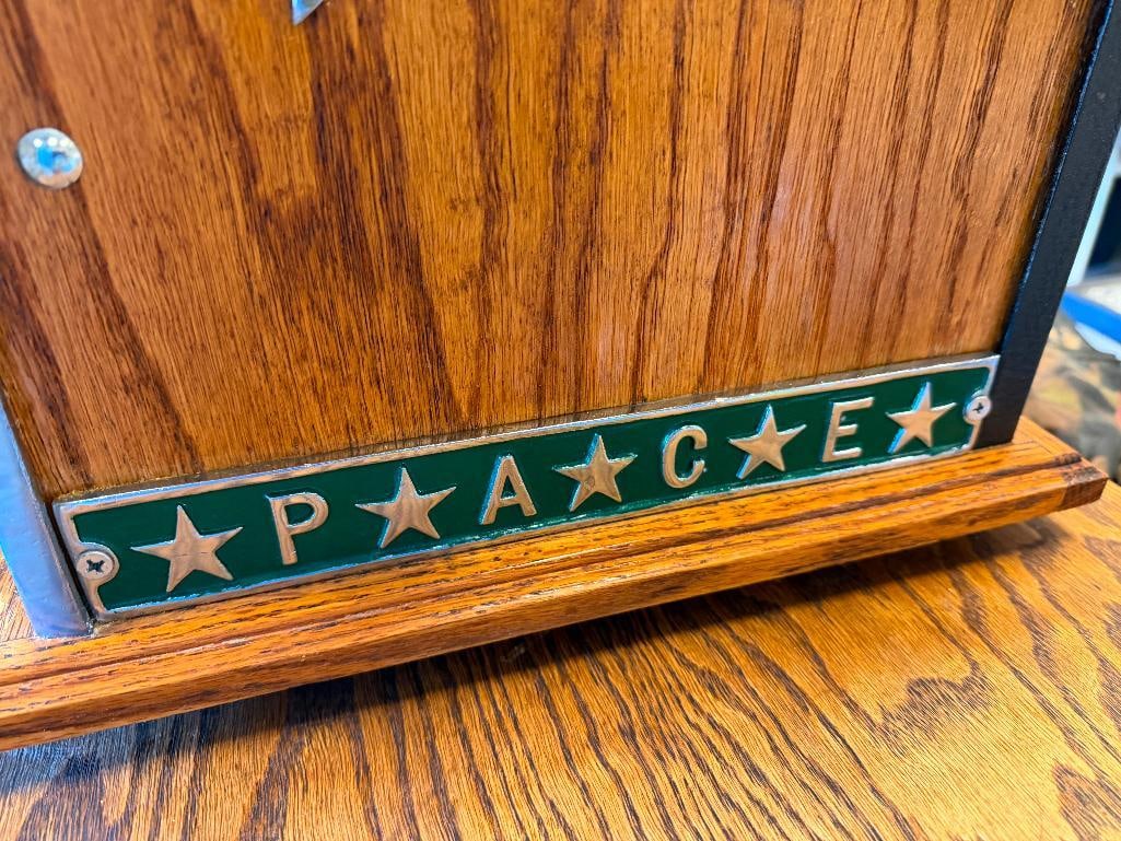 VINTAGE CIRCA 1980'S PACE ROLL-A-TOP ALUMINUM 10 CENT / DIME SLOT MACHINE FROM HARRAH'S CASINO - 16