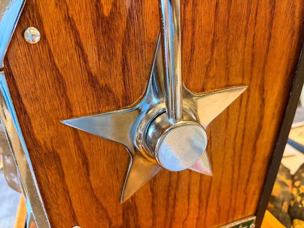 VINTAGE CIRCA 1980'S PACE ROLL-A-TOP ALUMINUM 10 CENT / DIME SLOT MACHINE FROM HARRAH'S CASINO - 17