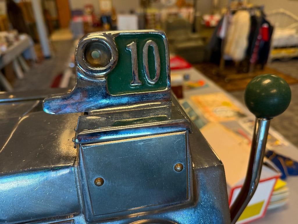 VINTAGE CIRCA 1980'S PACE ROLL-A-TOP ALUMINUM 10 CENT / DIME SLOT MACHINE FROM HARRAH'S CASINO - 9