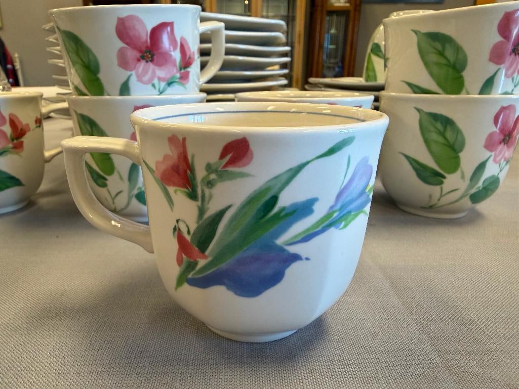 25 PIECES OF MIKASA GALLERY DV007 FRENCH SILK PATTERN PORCELAIN TABLEWARE - 4