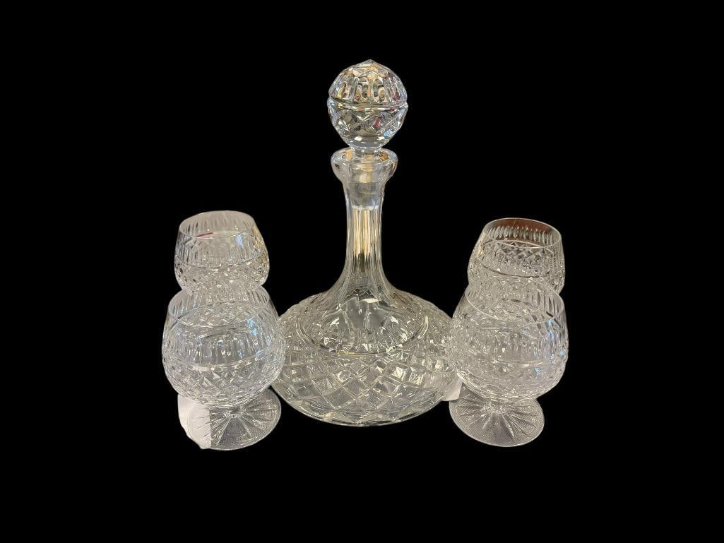 CLASSIC CRYSTAL SHIP'S DECANTER WITH FOUR FOOTED ROCK GLASSES (1 of 15)