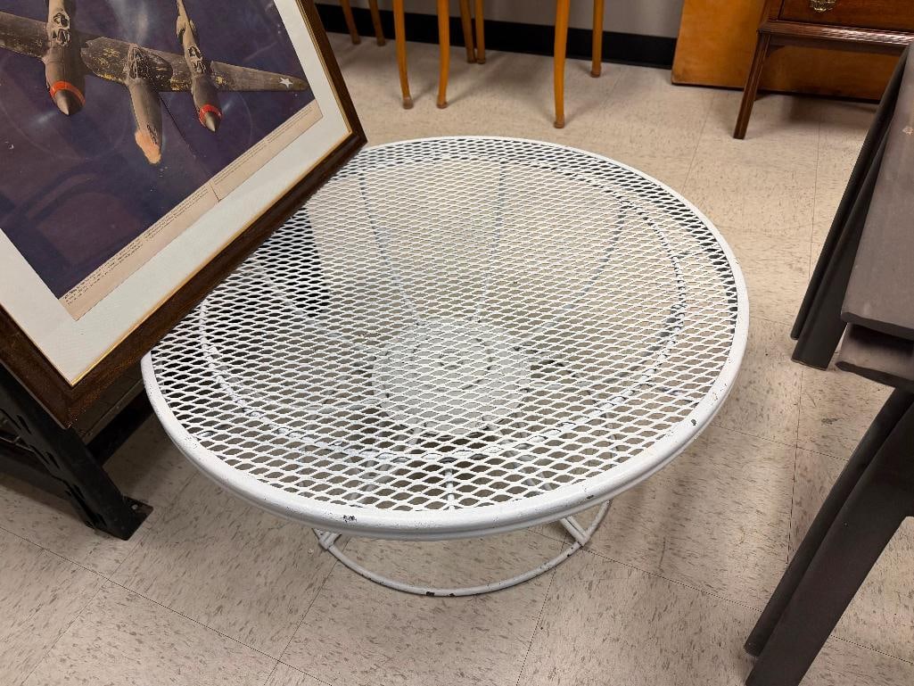 VINTAGE MID-CENTURY WROUGHT IRON PATIO SIDE TABLE FEATURING DIAMOND GRID MESH TOP: FAIR CONDITION 30" X 15"