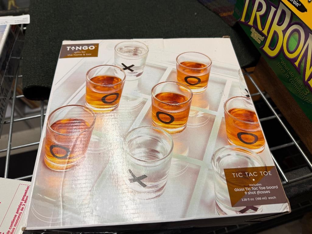 COLLECTION OF BOARD GAMDS AND HOUSE GAMES INCLUDING CRANIUM, TRIBOND, DESKTOP LADDER TOSS, AND MORE - 5