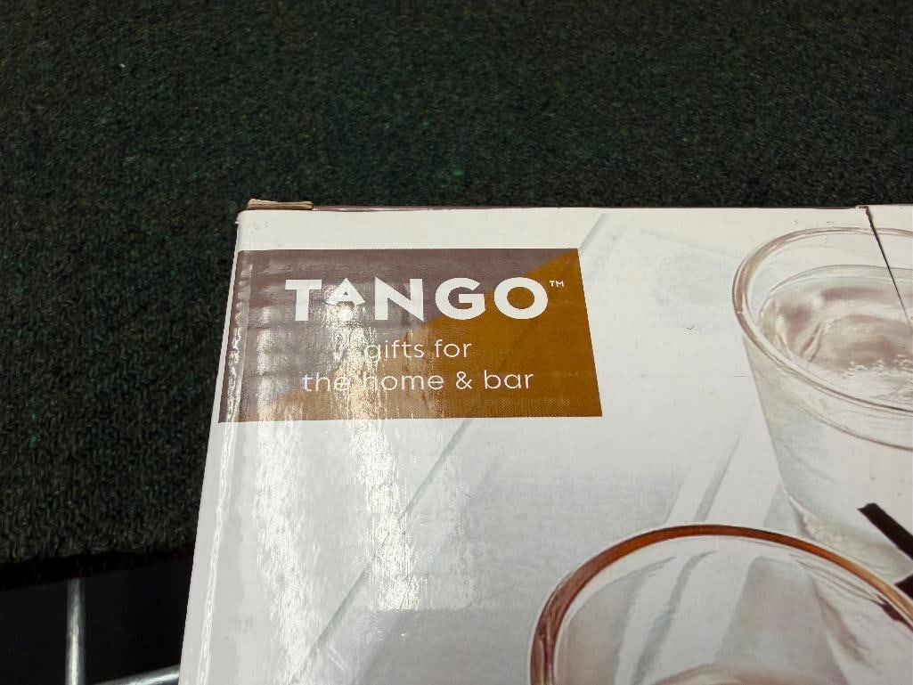 COLLECTION OF BOARD GAMDS AND HOUSE GAMES INCLUDING CRANIUM, TRIBOND, DESKTOP LADDER TOSS, AND MORE - 7