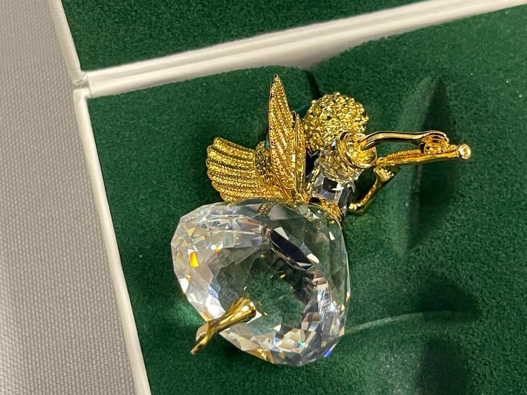 SWAROVSKI CRYSTAL MEMORIES 1999 CHRISTMAS ANGEL ORNAMENT WITH GOLD FEATURES - 4