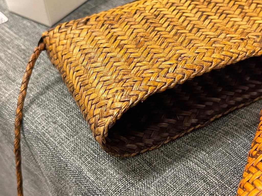 20TH CENTURY PHILIPPINES PASIKING INDIGENOUS LUZON WOVEN SATCHEL MADE FROM RATTAN - 5