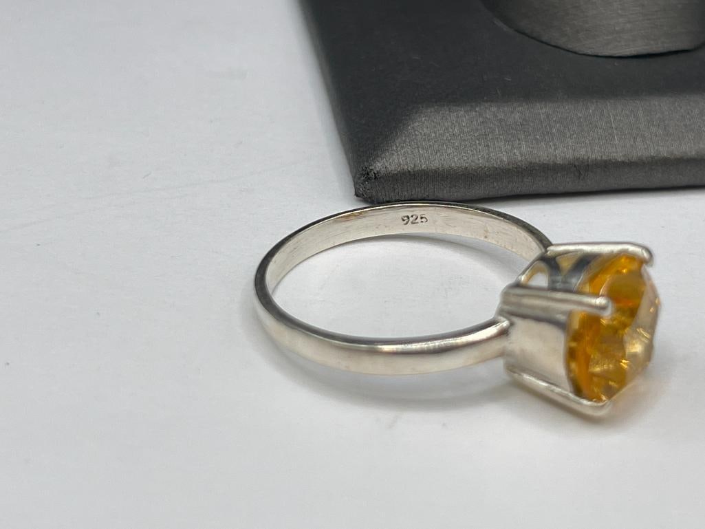STEERLING SILVER ROUND CUT CITRINE RING - 5