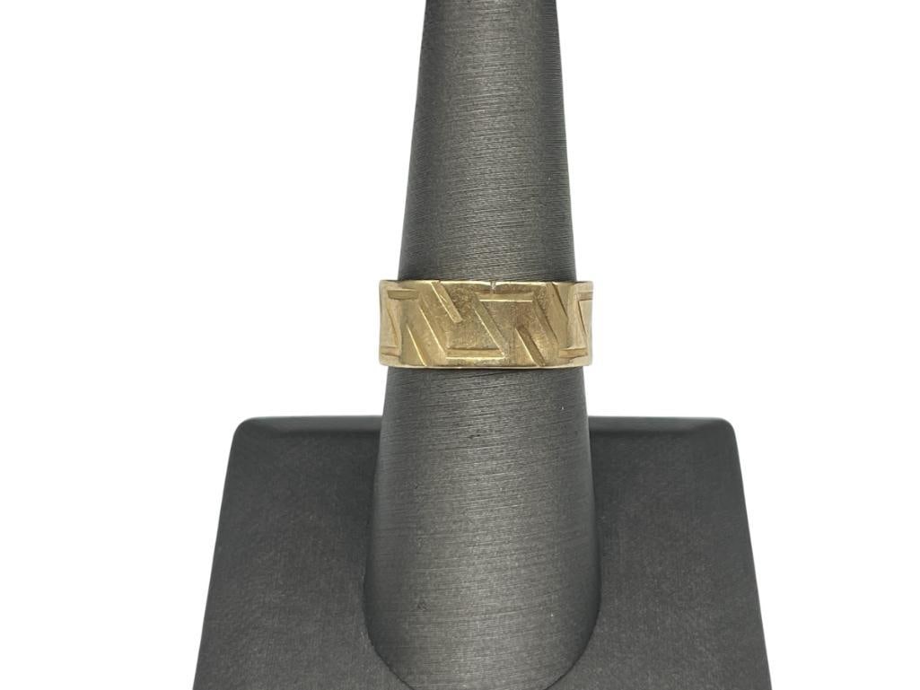 14K YELLOW GOLD TEXTURED DESIGN BAND: 5.87 GRAMS, 5/16" THICK, SIZE 7 1/2 
