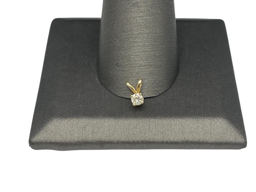14K YELLOW GOLD CZ PENDANT: 5/16", .20 GRAM 