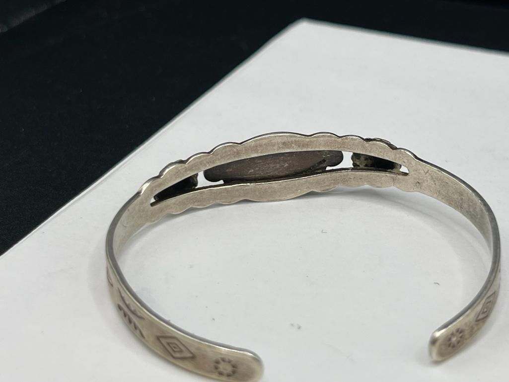 VINTAGE NAVAJO ARTIST SIGNED STERLING SILVER TURQUOISE CHILD'S CUFF BRACELET - 4