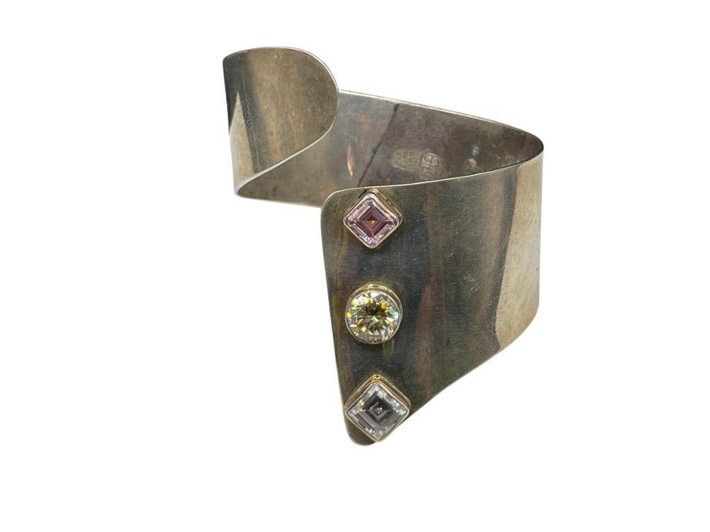 VINTAGE STERLING SILVER TALLEROS DE LOS BALLESTEROS MEXICO MADE SIGNED CUFF BRACELET: FEATURING THREE SIMULATED GEMSTONES, HALLMARKED BY MAKER 2 3/4" WRIST WIDTH X 3" THICK, 58.00 GRAMS 