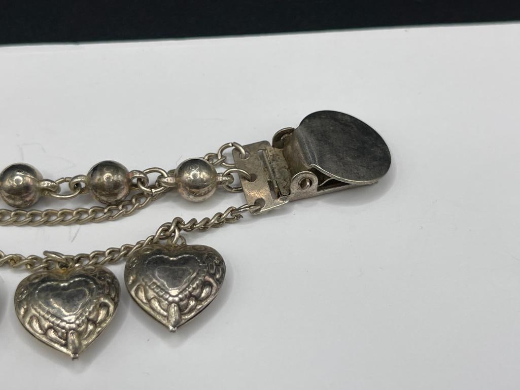 VINTAGE SILVERPLATED COLAR SWEATER CLIP FEATURING HEART CHARM DANGLES - 3