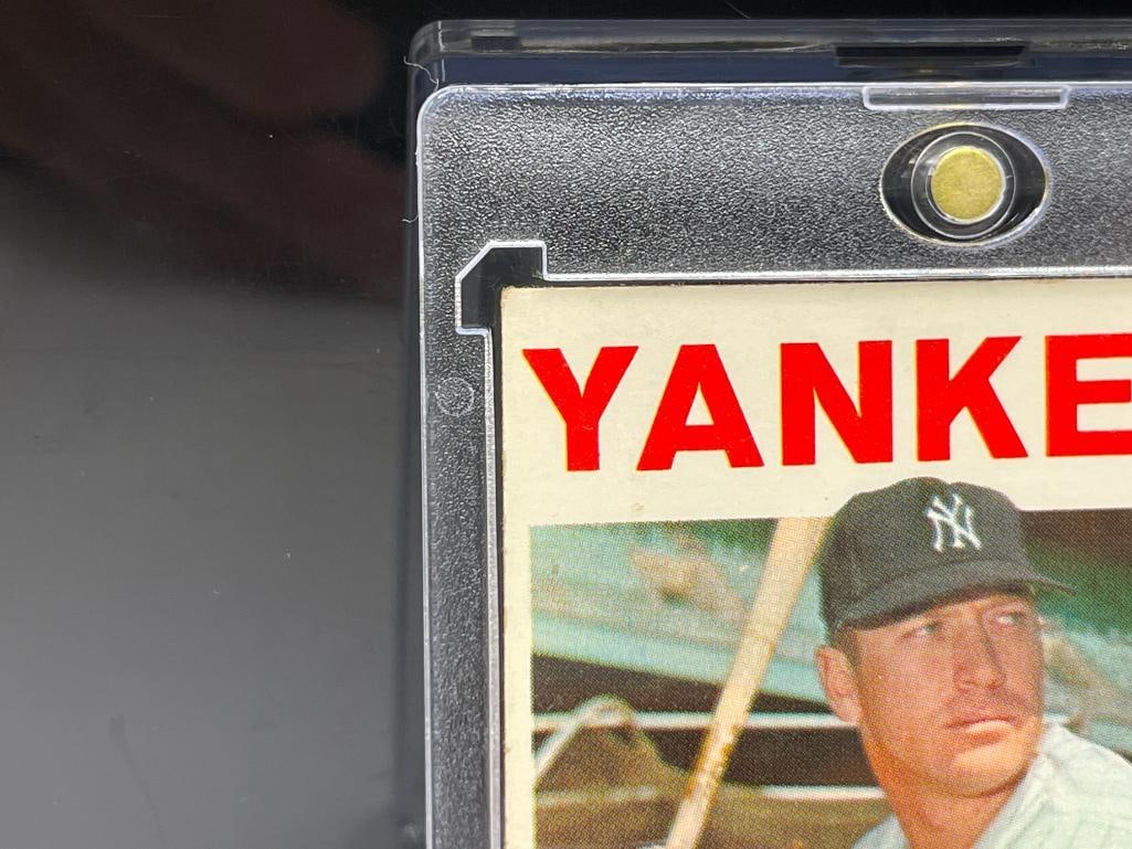 1964 TOPPS #50 YANKEES MICKEY MANTLE BASEBALL CARD - 5