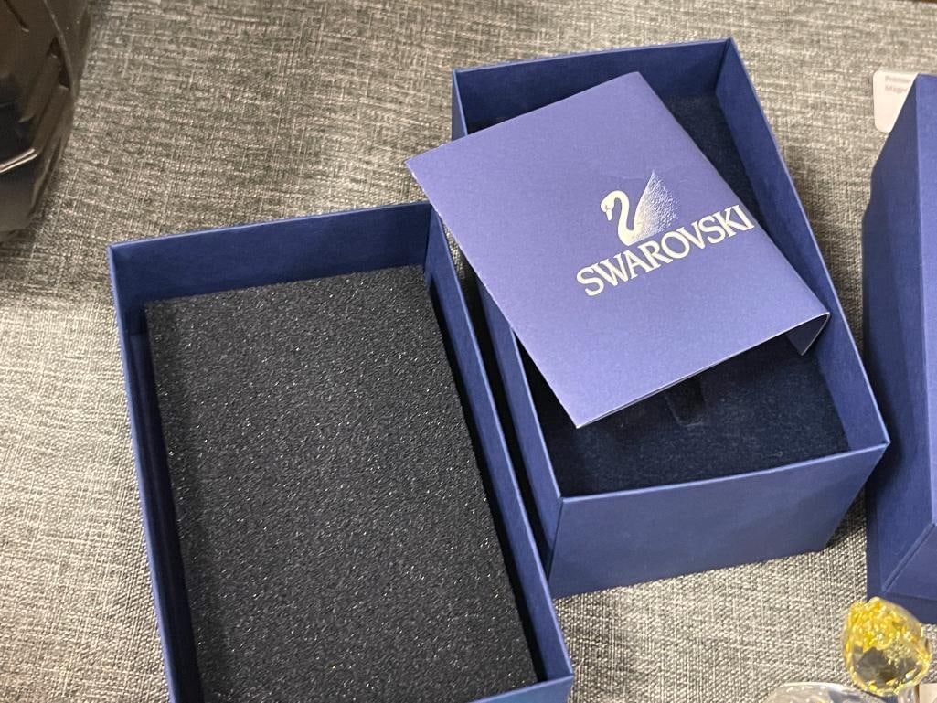 SWAROVSKI CRYSTAL SOCIETY MEMBERS RENEWAL CRYSTAL TULIPS, RED, YELLOW, AND GREEN - 8