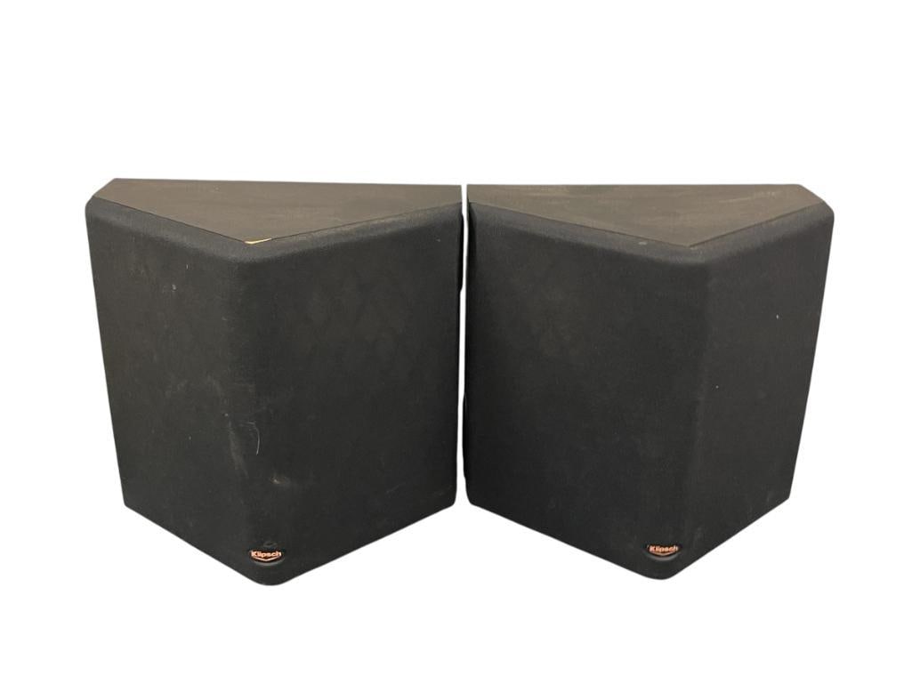 PAIR OF KLIPSCH IV RS42 BOOKCASE SPEAKERS 8 OHM 75 WATT: PENTAGON SHAPE, BLACK IN COLOR WITH GRILLS, OVERALL IN GOOD CONDITION WITH MINOR WEAR TO FINISH 11" X 7" X 10" 