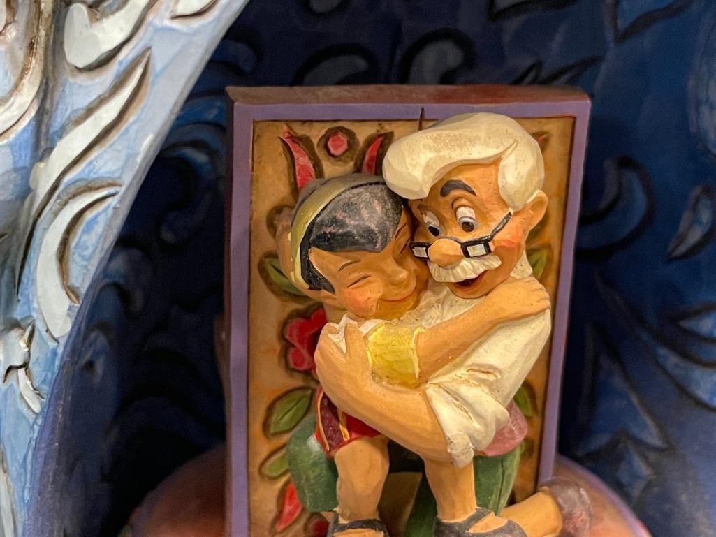WALT DISNEY SHOWCASE MUSICAL ANIMATED FIGURINE OF PINOCCHIO TITLED DREAMS COME TRUE BY ENESCO - 5