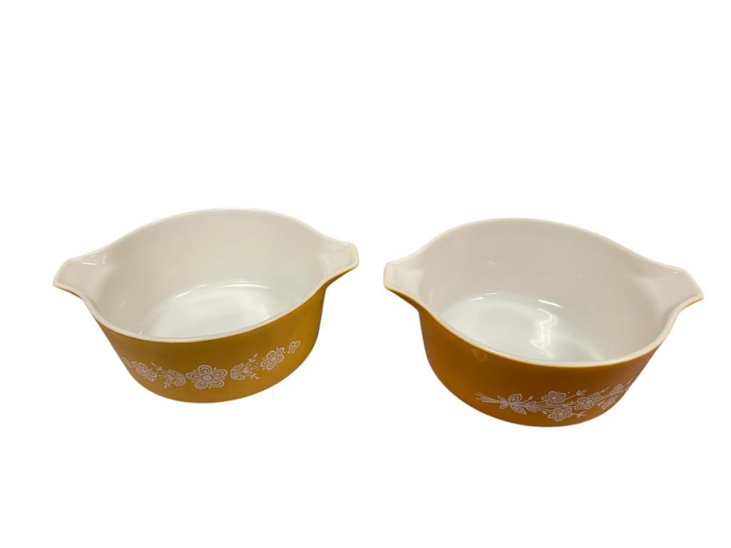 1960'S - 1970'S PYREX CINDERELLA AND BUTERFLY GOLD 2 1/2" QT CASSEROLE DISHES: BOTH SHOW SOME AGE, NO CHIPS OR CRACKS 8 1/2" ROUND 