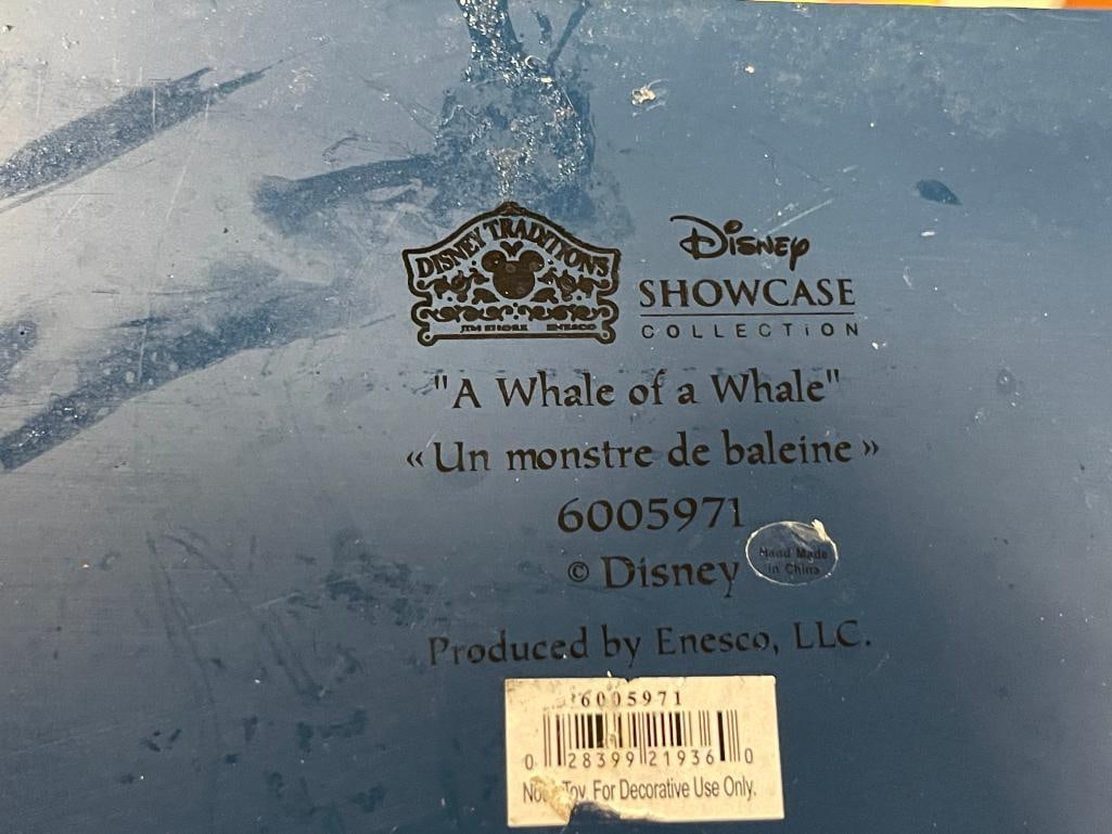 WALT DISNEY SHOWCASE COLLECTION PINOCCHIO, GEPETTO, AND WHALE FIGURINE - 6