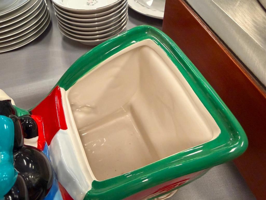 DISNEY STORE EXCLUSIVE DISNEY CHARACTER HOLIDAY CERAMIC COOKIE / BISCUIT JAR - 10