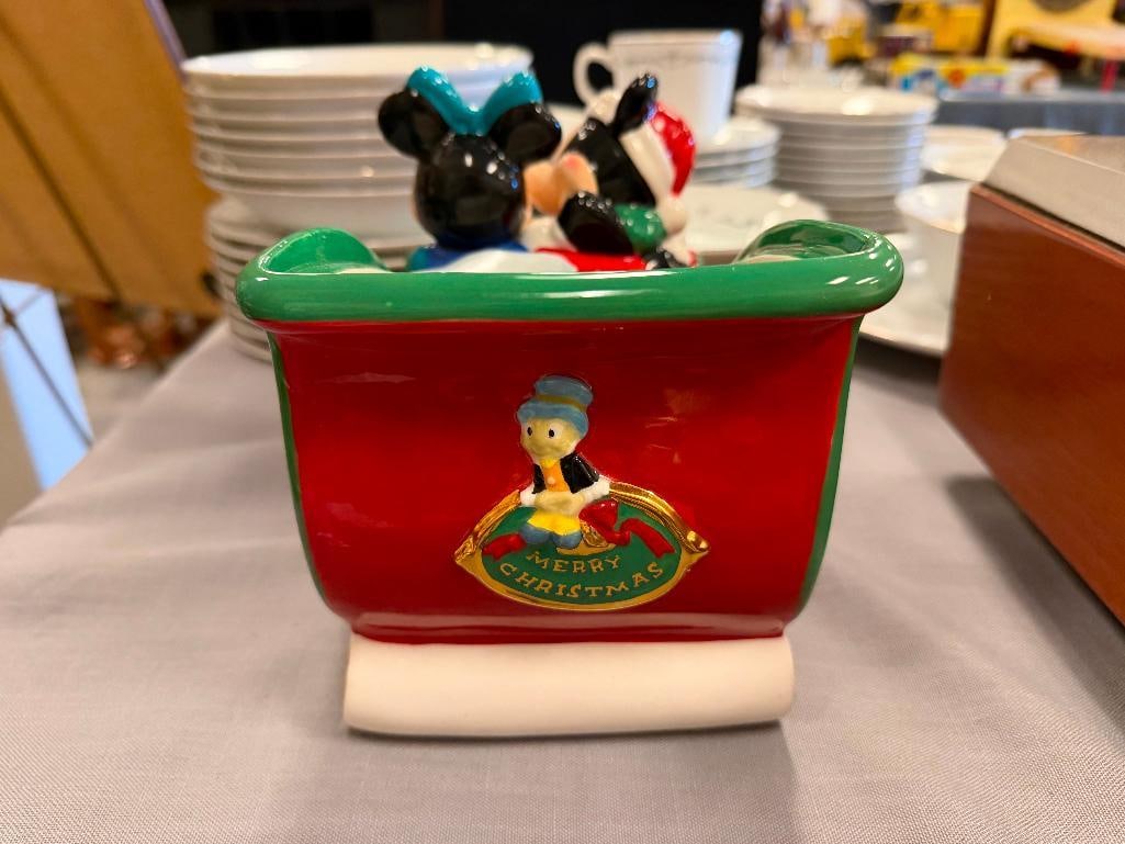 DISNEY STORE EXCLUSIVE DISNEY CHARACTER HOLIDAY CERAMIC COOKIE / BISCUIT JAR - 14