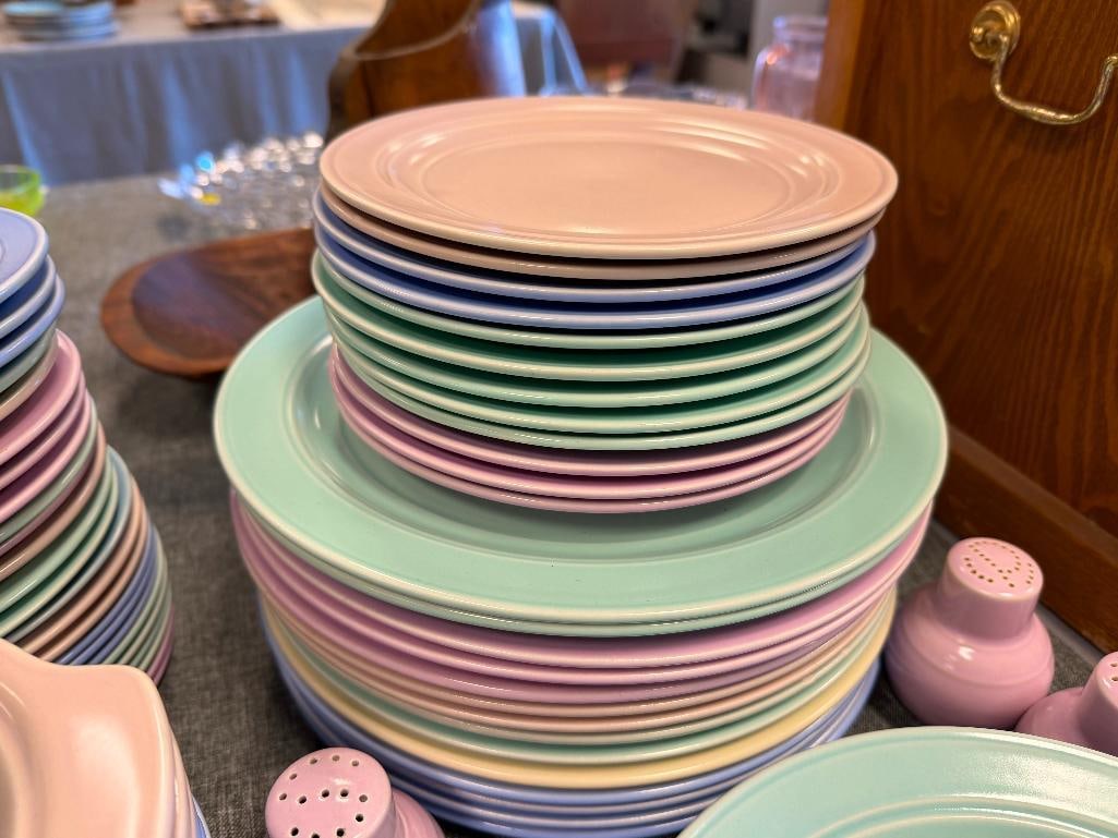 VERNONWARE BY VERNON KILNS MODERN CALIFORNIA, CALIFORNIA POTTERY ART DECO DINNERWARE - 11