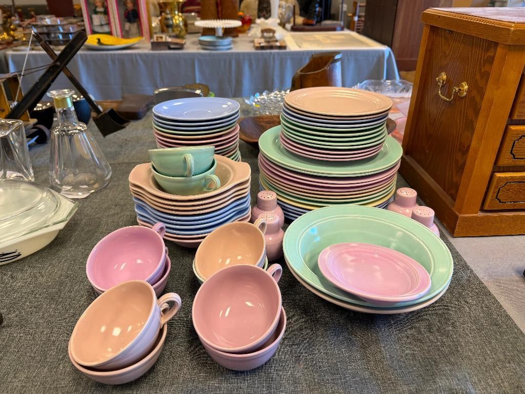 VERNONWARE BY VERNON KILNS MODERN CALIFORNIA, CALIFORNIA POTTERY ART DECO DINNERWARE - 3