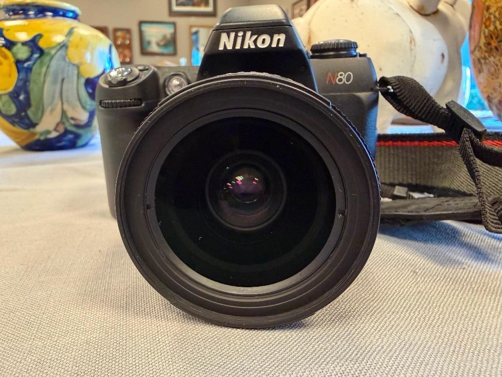 NIKON N80 SLRR 35MM FILM CAMERA WITH 28-100MM LENS, STRAP AND NIKON CAMERA BAG - 19