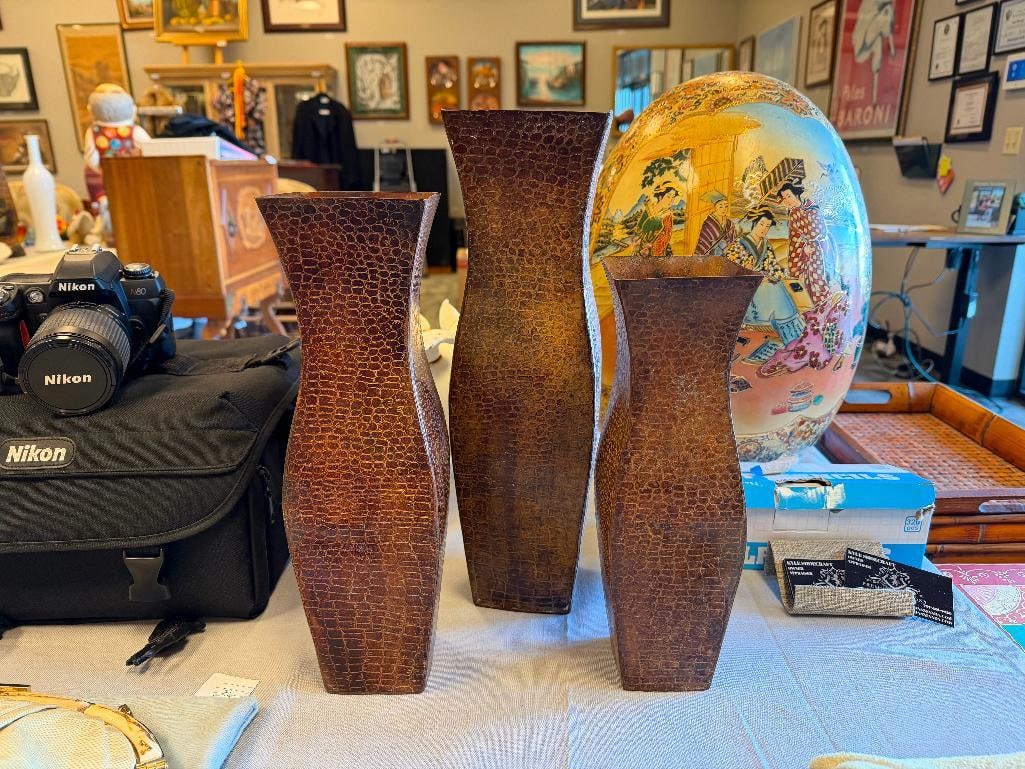 DECORATIVE METAL SQUARE VASES IN BROWN FINISH GRADUATING SIZES - 3