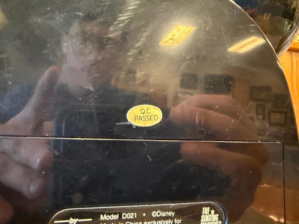 DISNEY DAPY THE SINGING MACHINE CHARACTER AM/FM PORTABLE RADIO - 20