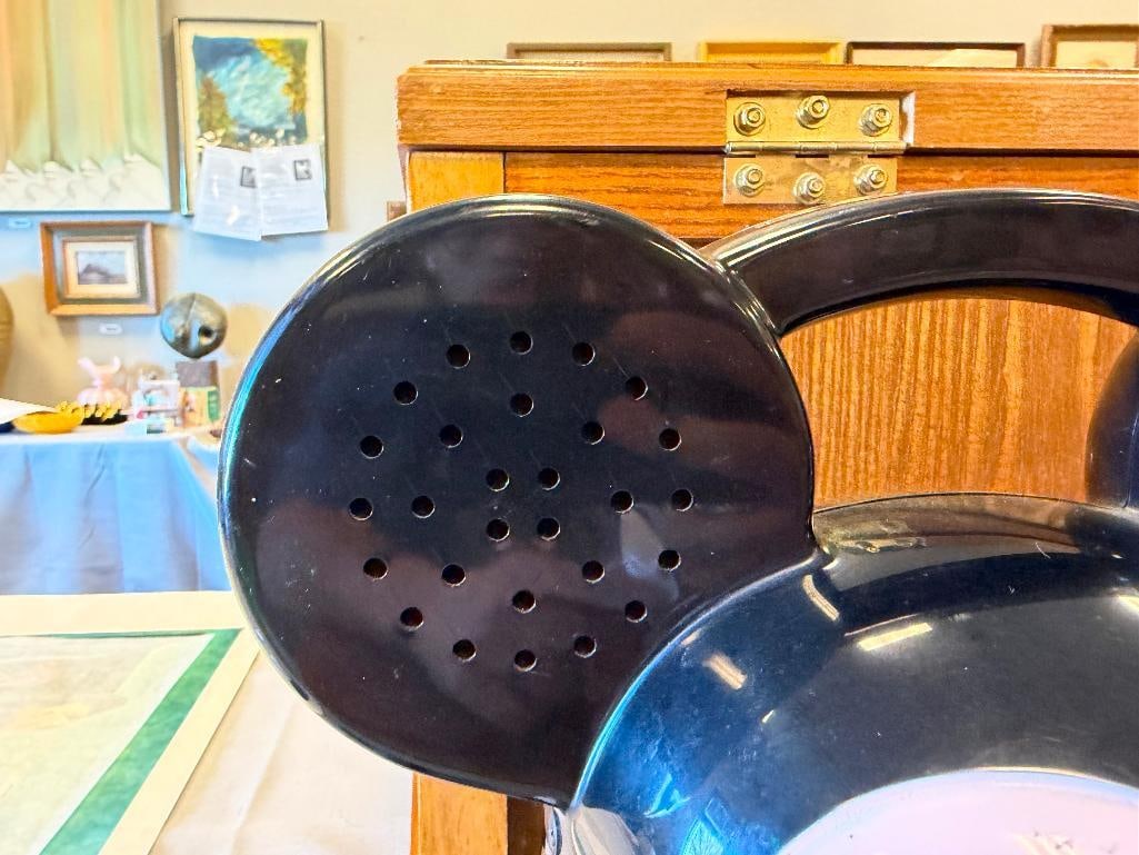 DISNEY DAPY THE SINGING MACHINE CHARACTER AM/FM PORTABLE RADIO - 9