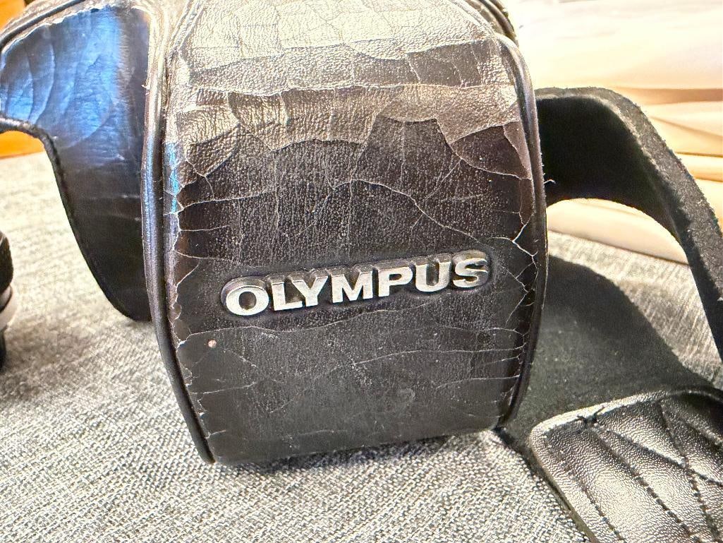 VINTAGE OLYMPIUS OM-1 LANDMARK 1971 COMPACT 35MM SLR CAMERA WITH LENSES AND ACCESORIES - 10