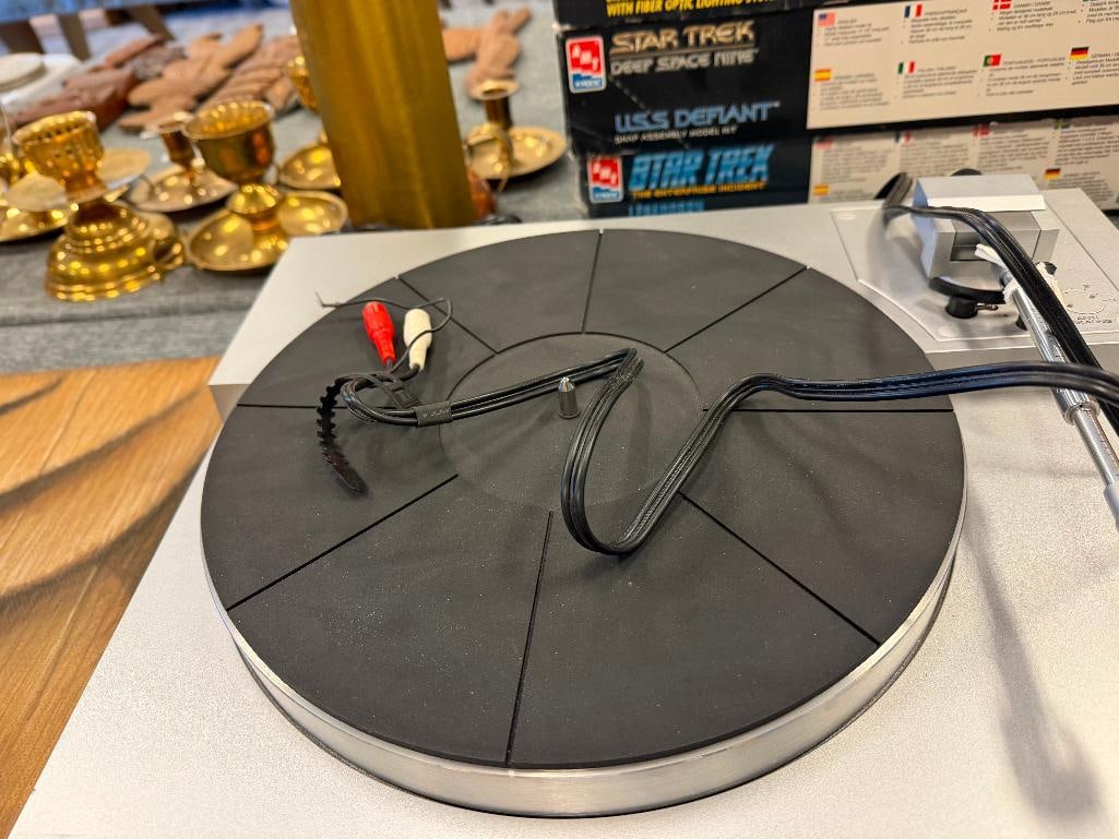 YAMAHA P-550 FG SERVO D.D. FULL AUTOMATIC RECORD PLAYER - 10