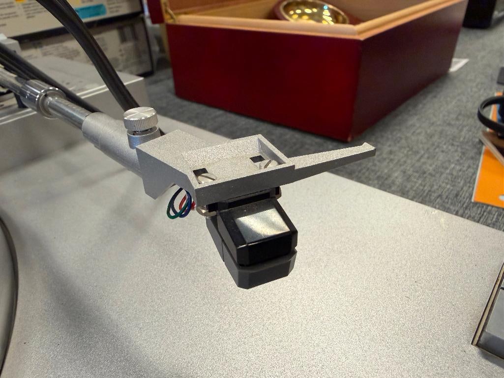 YAMAHA P-550 FG SERVO D.D. FULL AUTOMATIC RECORD PLAYER - 12