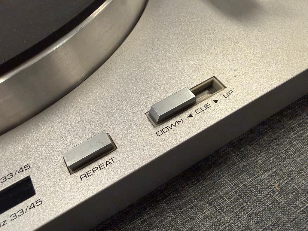 YAMAHA P-550 FG SERVO D.D. FULL AUTOMATIC RECORD PLAYER - 5