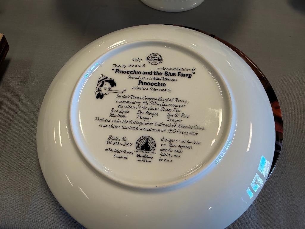 SET OF FIVE KNOWLES PINOCCHIO BY THE WALT DISNEY COMPANY FEATURING CLASSIC SCENES FROM THE MOVIE - 4