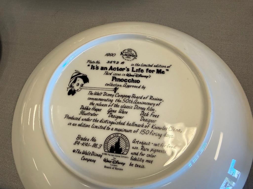 SET OF FIVE KNOWLES PINOCCHIO BY THE WALT DISNEY COMPANY FEATURING CLASSIC SCENES FROM THE MOVIE - 9