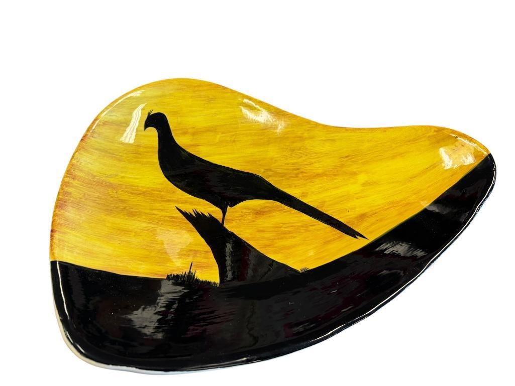 STUDIO POTTERY HAND PAINTED PLATTER BY R. WHYTE OF UTE MOUNTAIN TRIBE TOWAOC, COLORADO NUMBERED 8...: SOUTHWESTERN DESERT DESIGN FEATURING ROAD RUNNER IN BLACK AND YELLOW, NO CHIPS OR CRACKS, UNIQUE SHAPED PLATTER 16" X 13" 