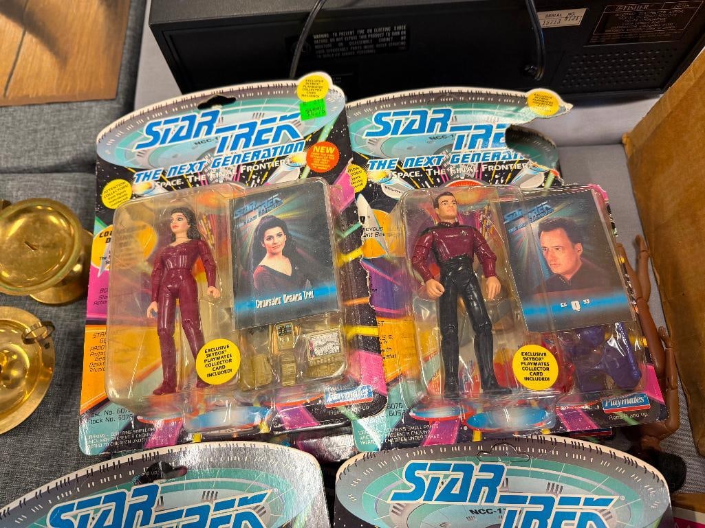 13 1992 STAR TREK THE NEXT GENERATION PARAMOUNT PLAYMATES ACTION FIGURES - 4