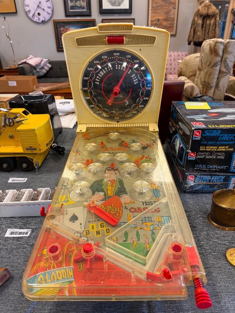 VINTAGE 1970'S MARX TOYS SCORE-O-MATIC ELECTRIC PINBALL VEGAS CASINO THEME TABLETOP MACHINE - 3
