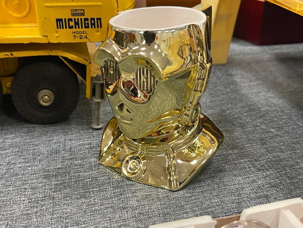 STAR TREK II THE WRATH OF KAHN PEWTER FIGURINES IN ORIGINAL BOXES AND STAR WARS CERAMIC MUG OF C-... - 17