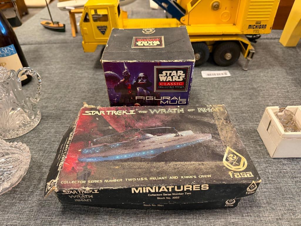 STAR TREK II THE WRATH OF KAHN PEWTER FIGURINES IN ORIGINAL BOXES AND STAR WARS CERAMIC MUG OF C-... - 2